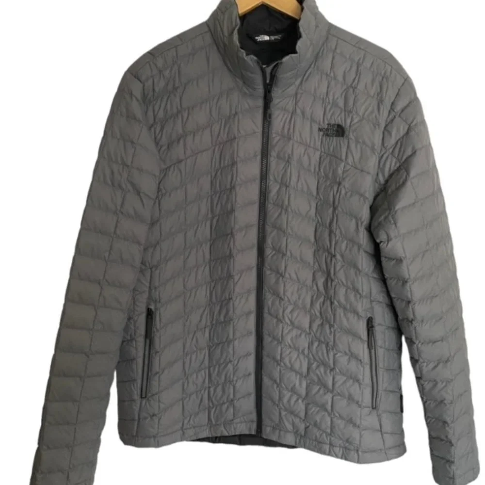 The North Face Men’s Gray Quilted Lightweight Jacket